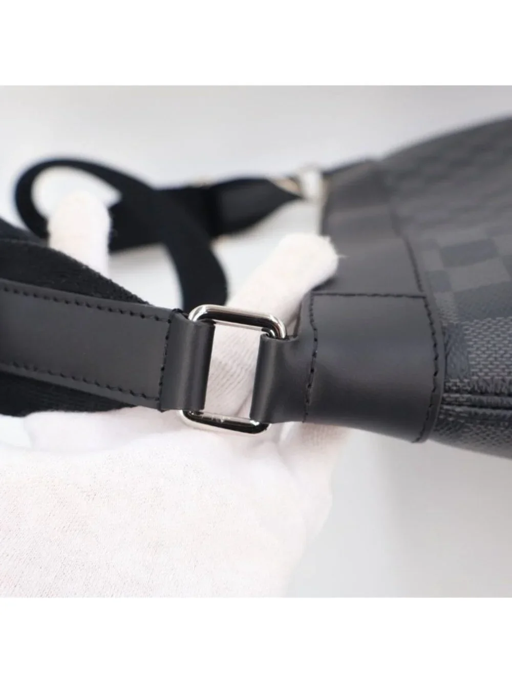 Louis Vuitton Damier Graphite Mick MM NM Shoulder Bag
